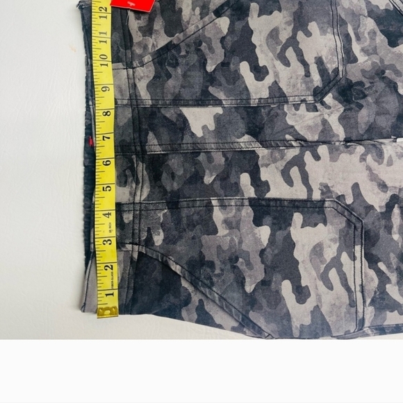 Spanx stretch twill camouflage cargo joggers black gray size XS New - Picture 6 of 13
